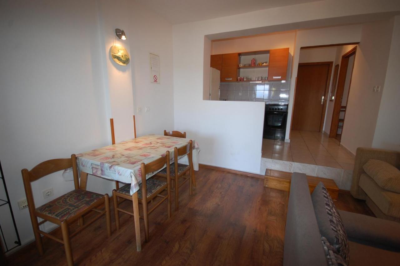 Apartments Snjezana By El-Pi Tours Нивице Екстериор снимка