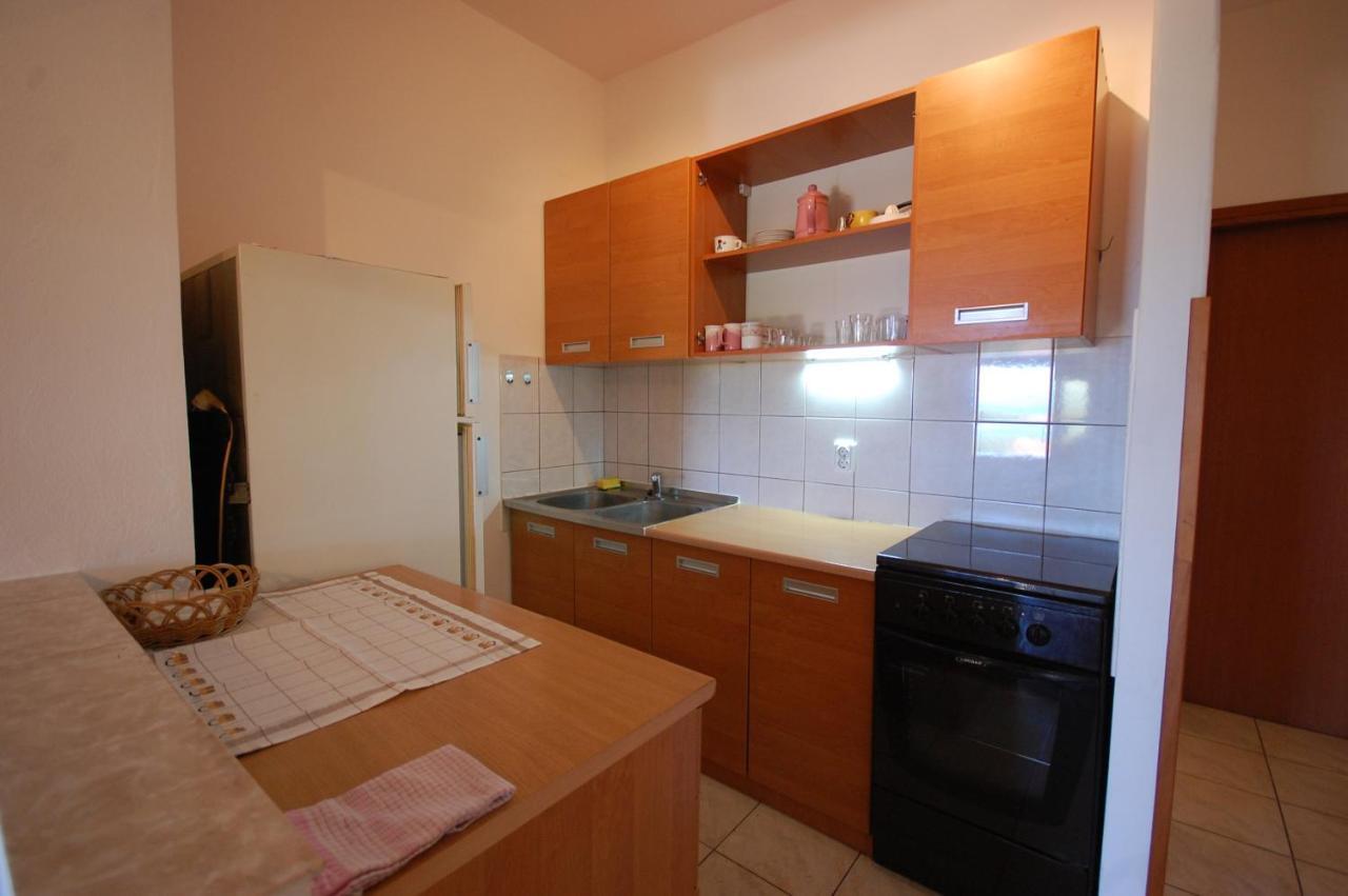 Apartments Snjezana By El-Pi Tours Нивице Екстериор снимка