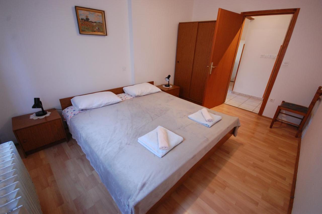 Apartments Snjezana By El-Pi Tours Нивице Екстериор снимка