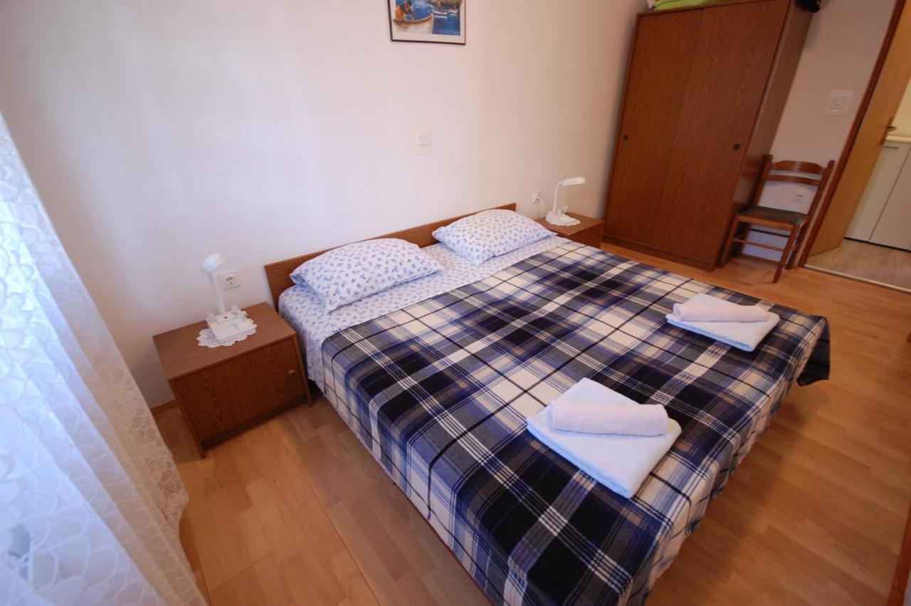 Apartments Snjezana By El-Pi Tours Нивице Екстериор снимка